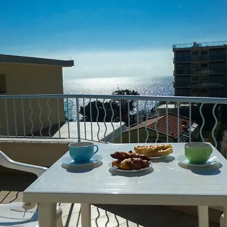 Daire Silvia Al Mare