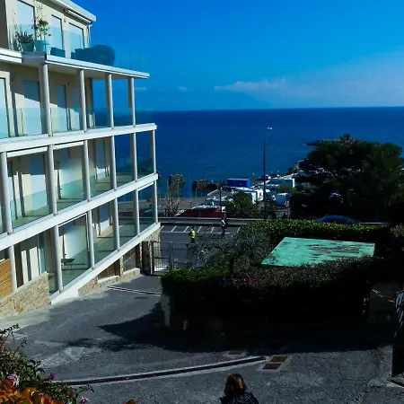 Apartment Silvia Al Mare *