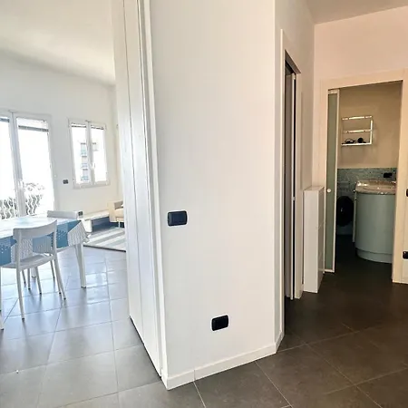 Silvia Al Mare Diano Marina