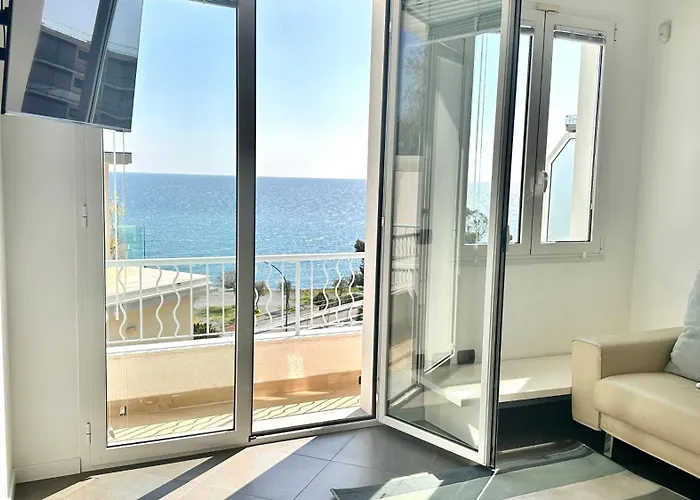 Silvia Al Mare Apartment